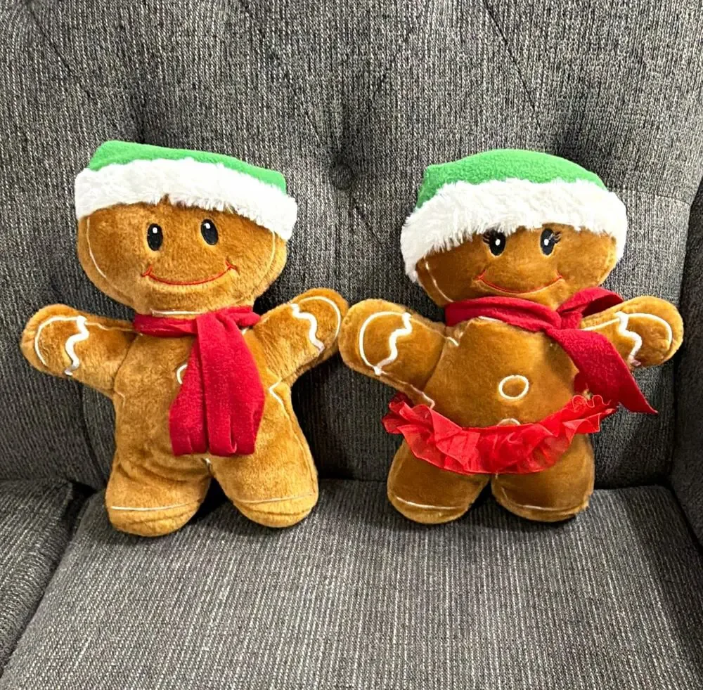 2x Christmas Gingerbread Man Plush Stuffed Toys Green Hats Red Scarves 6-14